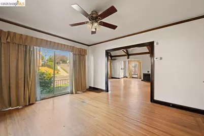 2569 Maxwell Ave, Oakland, CA 94601 - Photo 15