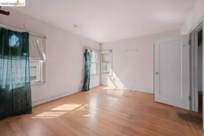 2569 Maxwell Ave, Oakland, CA 94601 - Photo 31