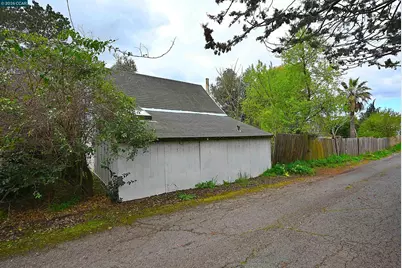 921 6th St, Benicia, CA 94510 - Photo 15
