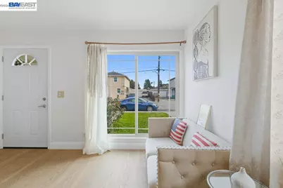 15289 Upton Ave, San Leandro, CA 94578 - Photo 11