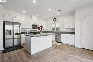 1449 Dorona Ln, Manteca, CA 95336 - Photo 9