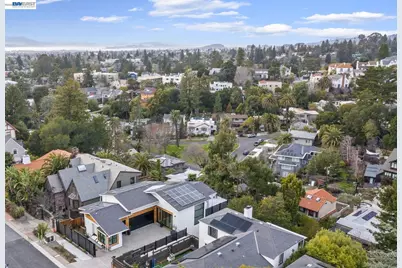 5883 Margarido Dr, Oakland, CA 94618 - Photo 57