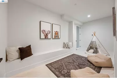 5883 Margarido Dr, Oakland, CA 94618 - Photo 15