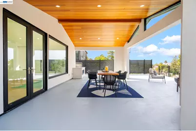 5883 Margarido Dr, Oakland, CA 94618 - Photo 11