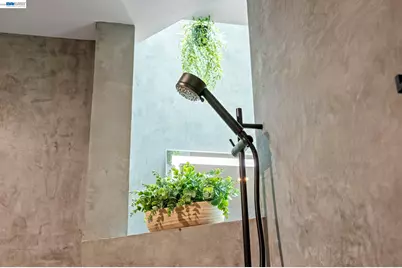 5883 Margarido Dr, Oakland, CA 94618 - Photo 39