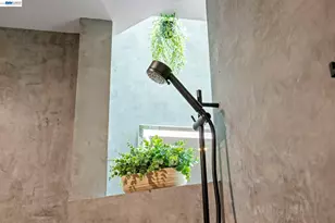 5883 Margarido Dr, Oakland, CA 94618 - Photo 39