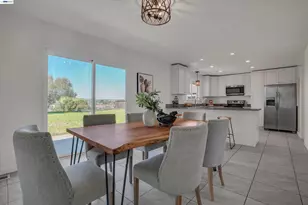 4284 Hillview Dr, Pittsburg, CA 94565 - Photo 13