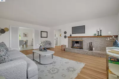 4284 Hillview Dr, Pittsburg, CA 94565 - Photo 7