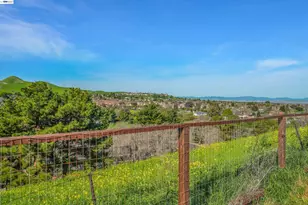 4284 Hillview Dr, Pittsburg, CA 94565 - Photo 25