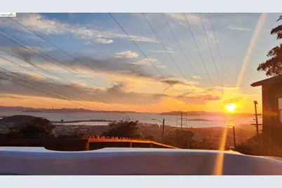 8440 Terrace Dr, El Cerrito, CA 94530 - Photo 21