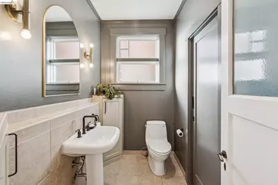 5416 Golden Gate Ave, Oakland, CA 94618 - Photo 13