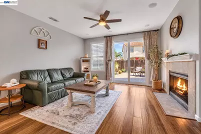 71 Safflower Ct, Oakley, CA 94561 - Photo 15