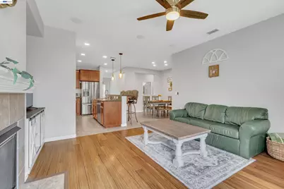 71 Safflower Ct, Oakley, CA 94561 - Photo 17