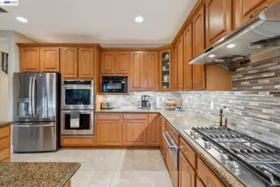 2142 Prestwick Dr, Discovery Bay, CA 94505 - Photo 9