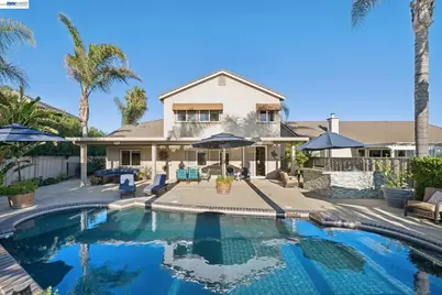 2142 Prestwick Dr, Discovery Bay, CA 94505 - Photo 3