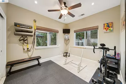 2142 Prestwick Dr, Discovery Bay, CA 94505 - Photo 23