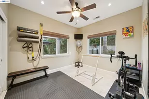 2142 Prestwick Dr, Discovery Bay, CA 94505 - Photo 23
