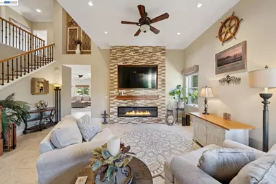 2142 Prestwick Dr, Discovery Bay, CA 94505 - Photo 7
