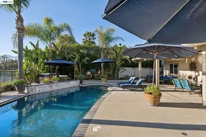 2142 Prestwick Dr, Discovery Bay, CA 94505 - Photo 27