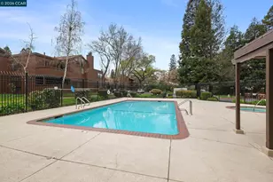 8131 Camelback Pl, Pleasant Hill, CA 94523 - Photo 25