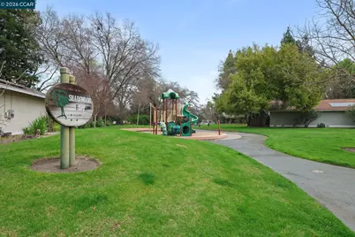 8131 Camelback Pl, Pleasant Hill, CA 94523 - Photo 33