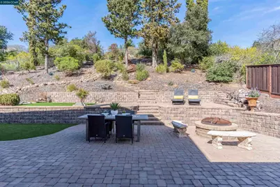 2654 Tamalpais Dr, Pinole, CA 94564 - Photo 49