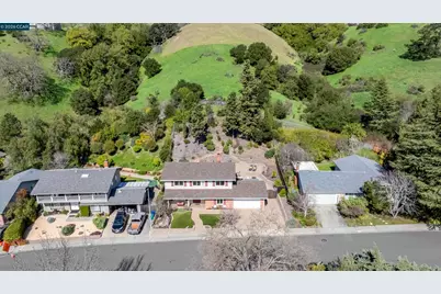 2654 Tamalpais Dr, Pinole, CA 94564 - Photo 57