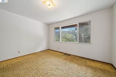 2033 Trafalgar Pl, Oakland, CA 94611 - Photo 45