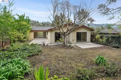 2033 Trafalgar Pl, Oakland, CA 94611 - Photo 57