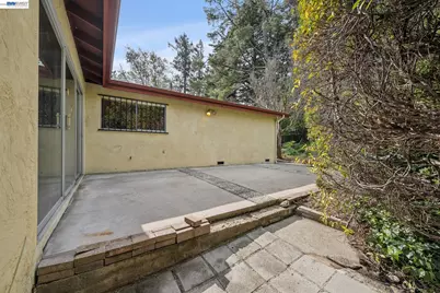 2033 Trafalgar Pl, Oakland, CA 94611 - Photo 47