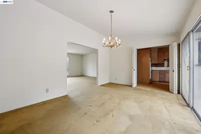 2033 Trafalgar Pl, Oakland, CA 94611 - Photo 15