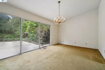 2033 Trafalgar Pl, Oakland, CA 94611 - Photo 13