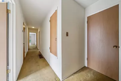 2033 Trafalgar Pl, Oakland, CA 94611 - Photo 41