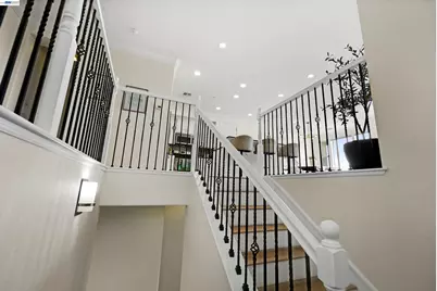 6299 Rocky Point Ct, Oakland, CA 94605 - Photo 39