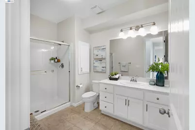 6299 Rocky Point Ct, Oakland, CA 94605 - Photo 29