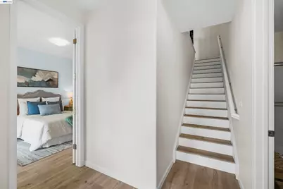 6299 Rocky Point Ct, Oakland, CA 94605 - Photo 25