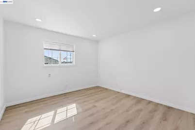 15524 Montreal St, San Leandro, CA 94579 - Photo 25