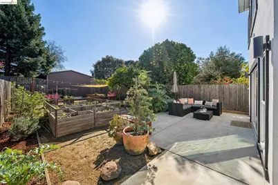 1646 Ashby Ave, Berkeley, CA 94703 - Photo 47