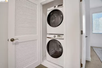 2229 Myrtle St, Oakland, CA 94607 - Photo 25