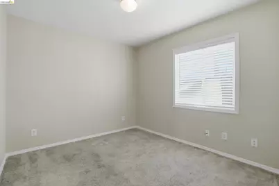 360 Grant Line Rd #SPC 18, Tracy, CA 95376 - Photo 19