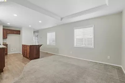 360 Grant Line Rd #SPC 18, Tracy, CA 95376 - Photo 9