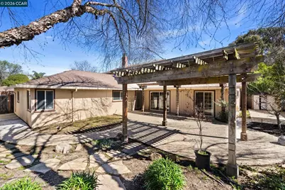 137 Maxine Dr, Pleasant Hill, CA 94523 - Photo 43