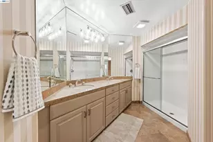 4636 Redwood Rd, Oakland, CA 94619 - Photo 31