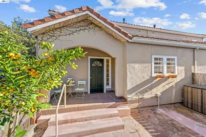 4636 Redwood Rd, Oakland, CA 94619 - Photo 3