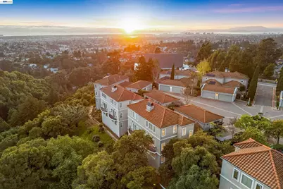 4636 Redwood Rd, Oakland, CA 94619 - Photo 9