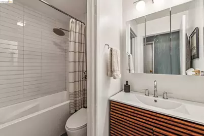 199 Montecito Ave #105, Oakland, CA 94610 - Photo 19