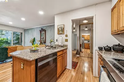 199 Montecito Ave #105, Oakland, CA 94610 - Photo 15