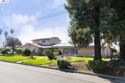 805 Lyon Ave, Sanger, CA 93657 - Photo 5