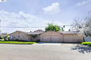 805 Lyon Ave, Sanger, CA 93657 - Photo 9