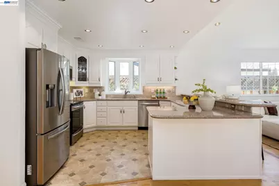 7434 Larkdale Ave, Dublin, CA 94568 - Photo 9